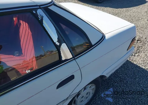 1992 Ford Tempo Gl z USA, uszkodzony, nr VIN 2FAPP36X2NB112438